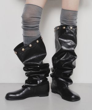 STUD NATURAL THIGH HIGH BOOTS IN BLACK