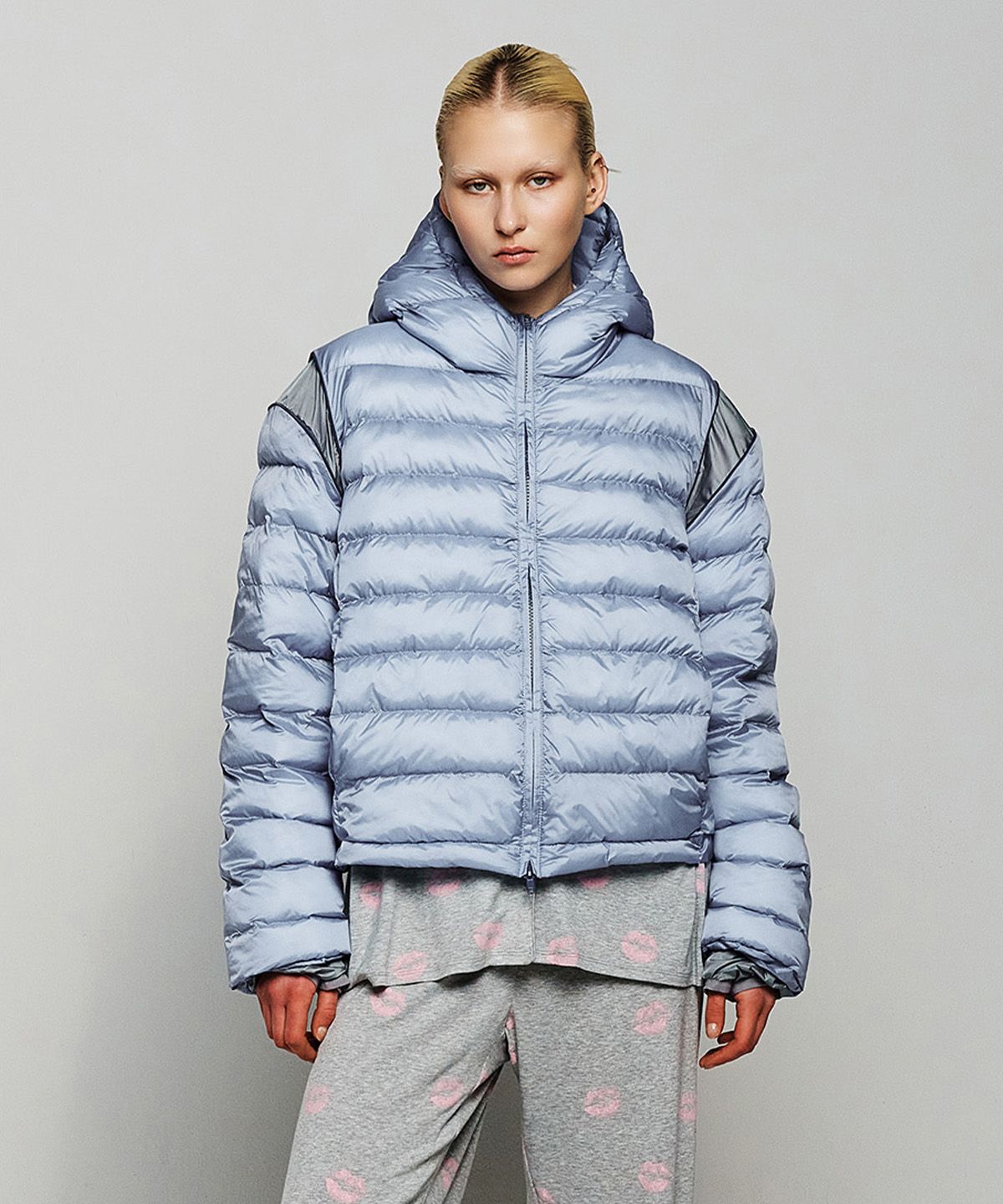 다이닛(DEINET) POINT WELLON HOODED JACKET IN SKY BLUE