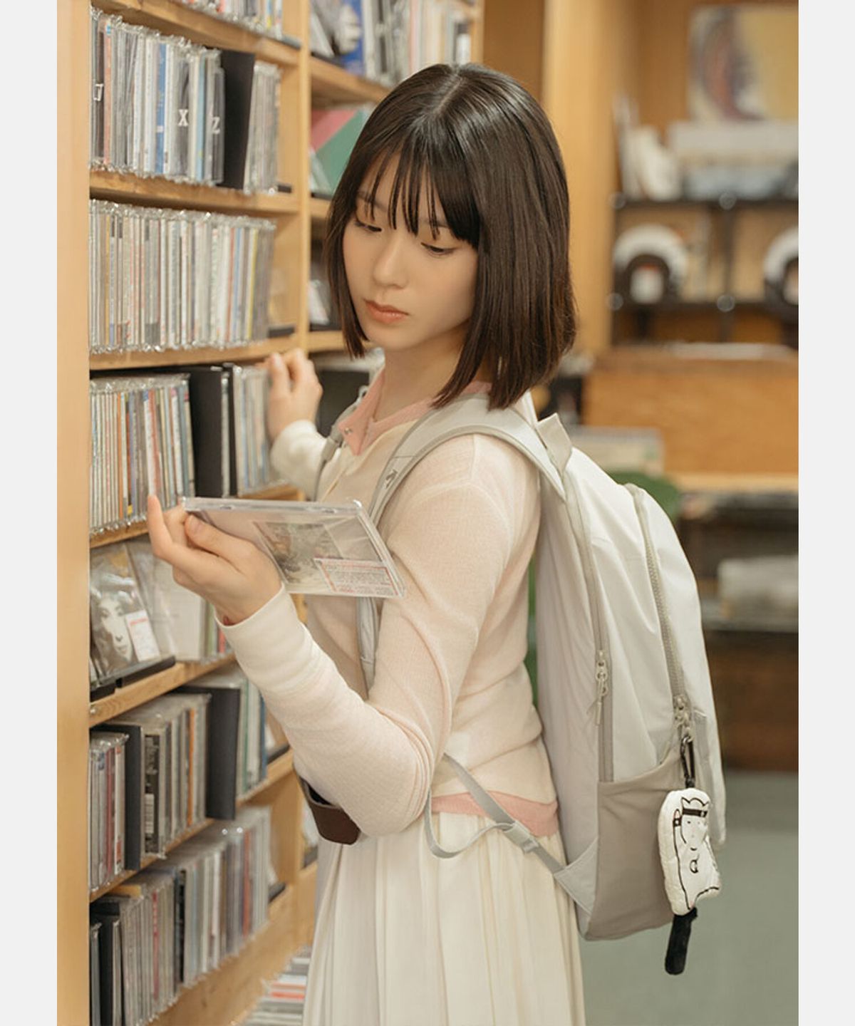 데상트(DESCENTE) 경량 백팩 (15L) 크림 SR123UBP15