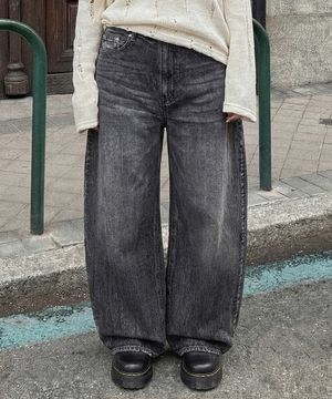 니브 커브드 데님팬츠 (흑청)