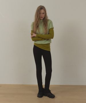 WINTER BUTTON SLIT SHIRRING LEGGINGS (BLACK)