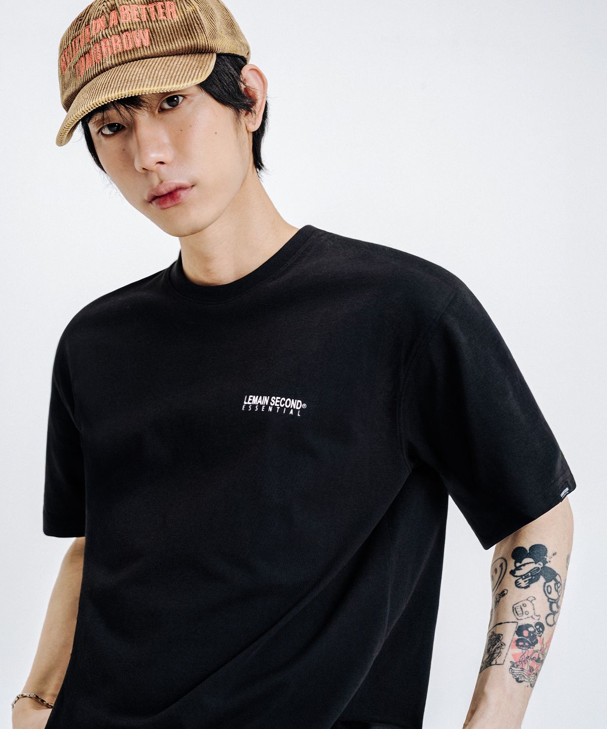 리메인세컨드(LEMAIN SECOND) 베이직 로고 나염 오버핏 반팔 티 [블랙]