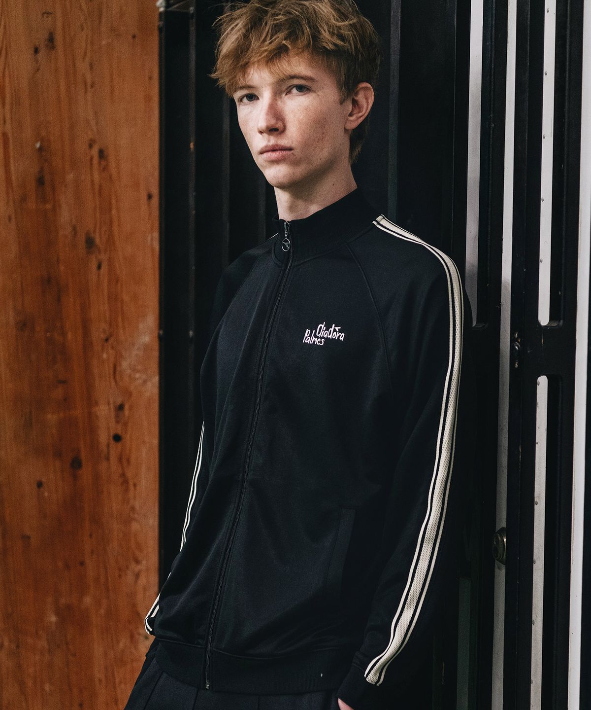 디아도라(diadora) [DIADORA by PALMES] 그래픽 트랙 자켓 BLACK