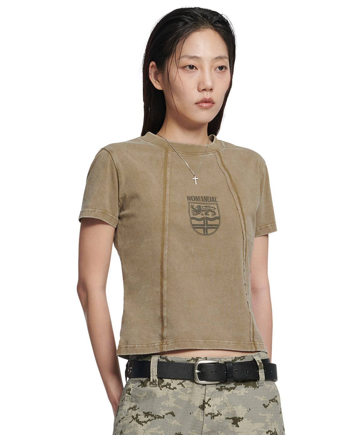 노매뉴얼(NOMANUAL) DUAL SLASH EMBLEM T-SHIRT (WOMAN) - WASHED BROWN
