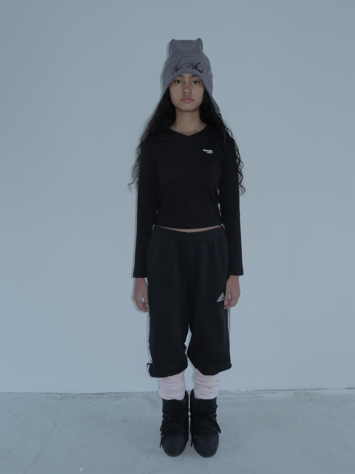 어텐즈(ATTENDS) Attends girls tee shirt (Black)