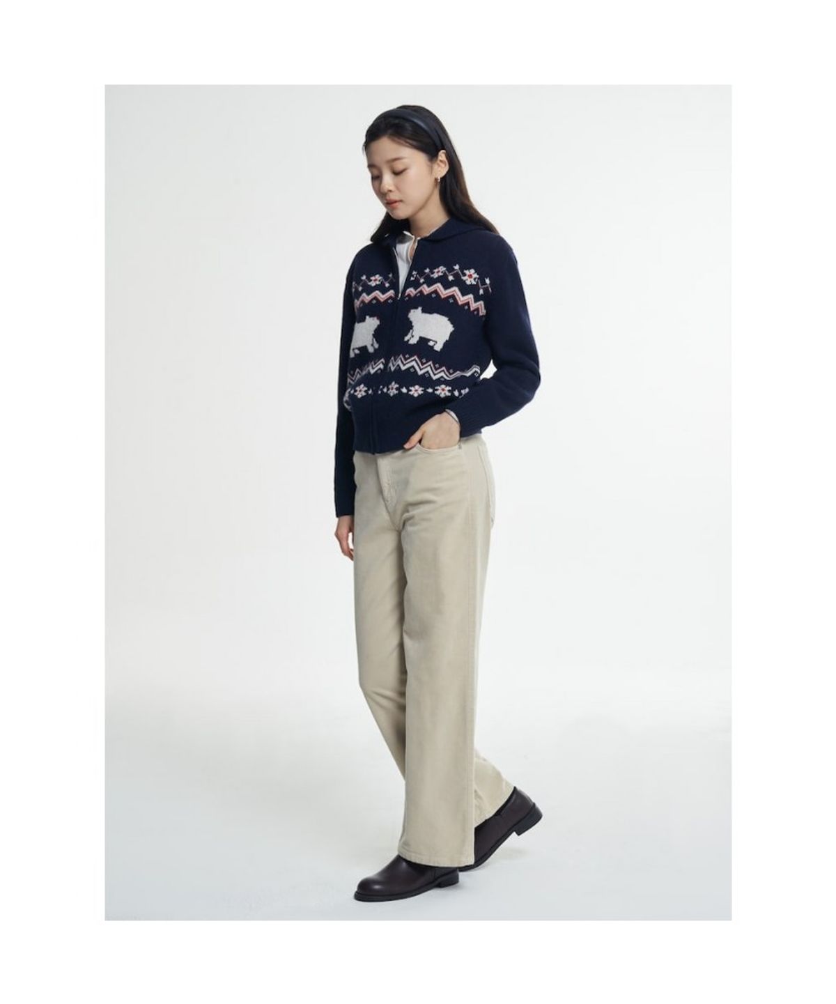 빈폴 레이디스(BEANPOLE LADIES) 세미 와이드 벨벳 데님  베이지 (BF5X21C83A)