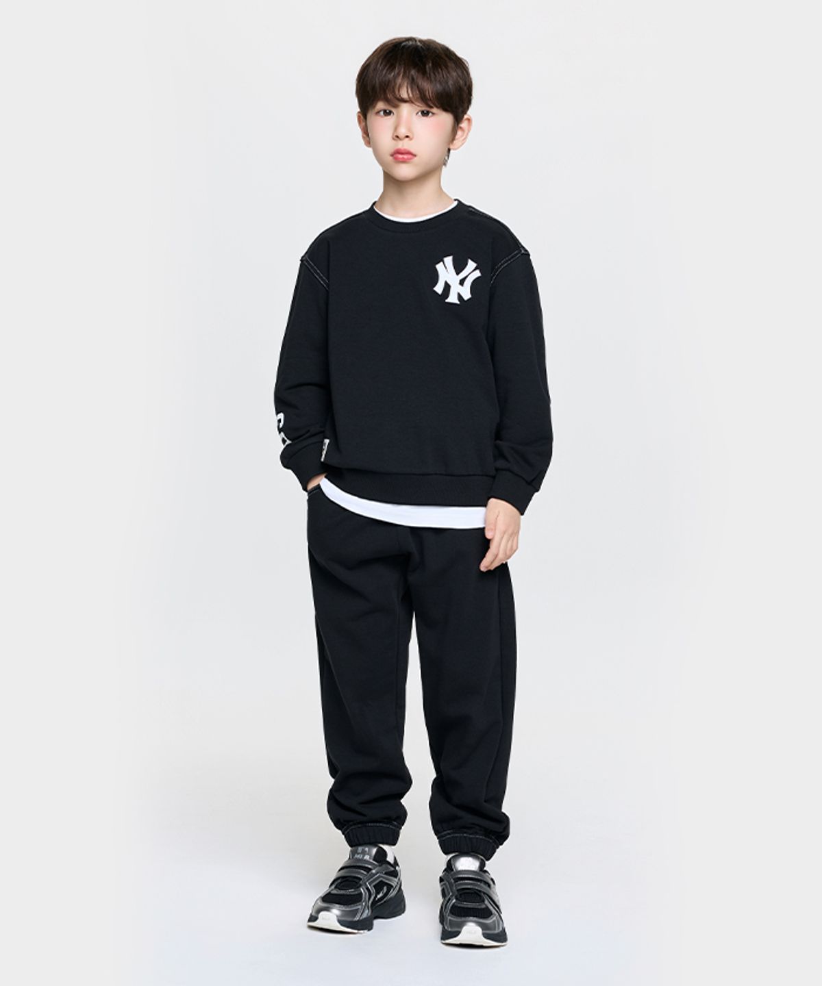 엠엘비 키즈(MLB KIDS) 스포티브 베이직 레이어드 맨투맨세트 NY (Black)