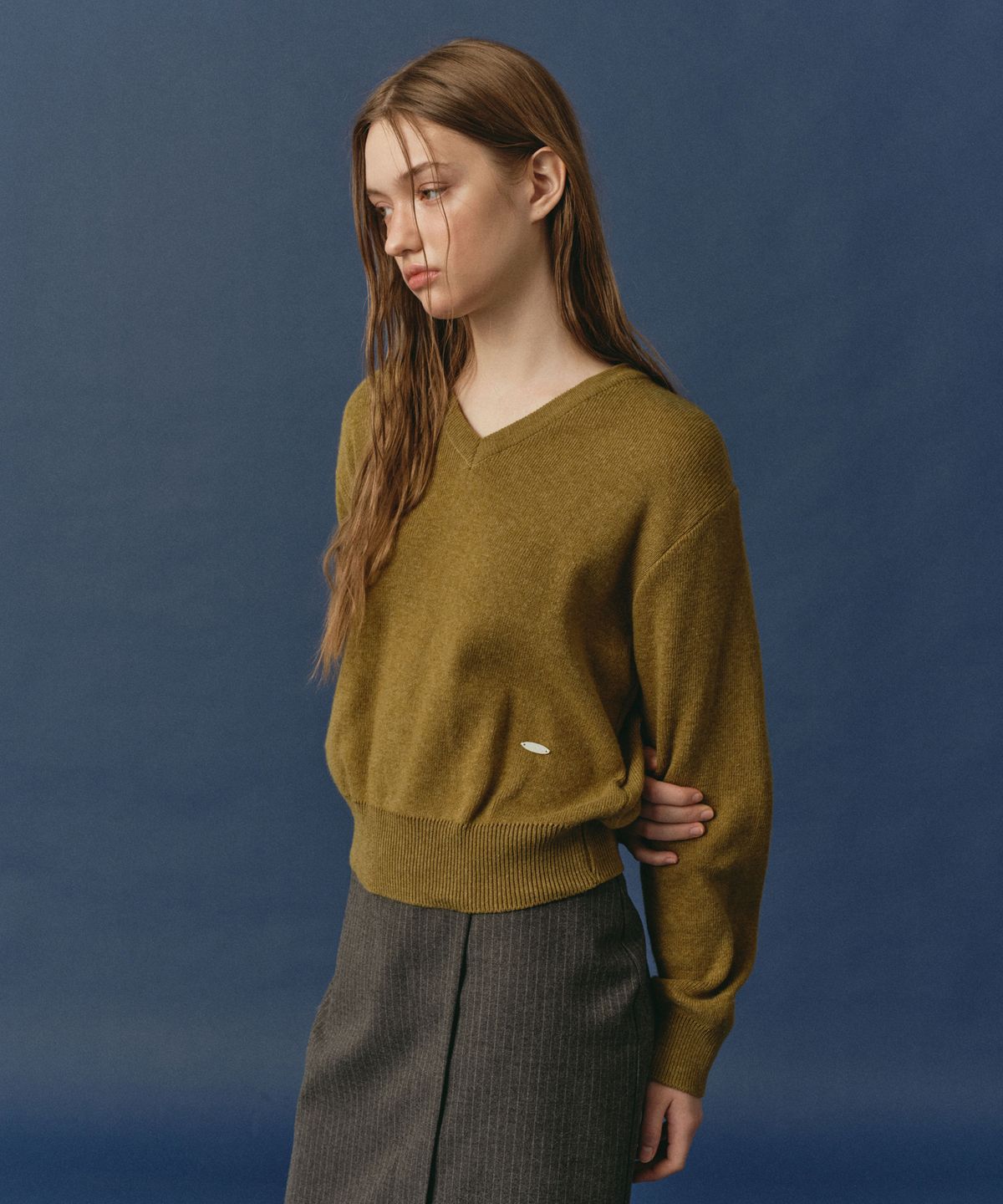로시로우(LOSSYROW) Soft V-Neck Knit Olive