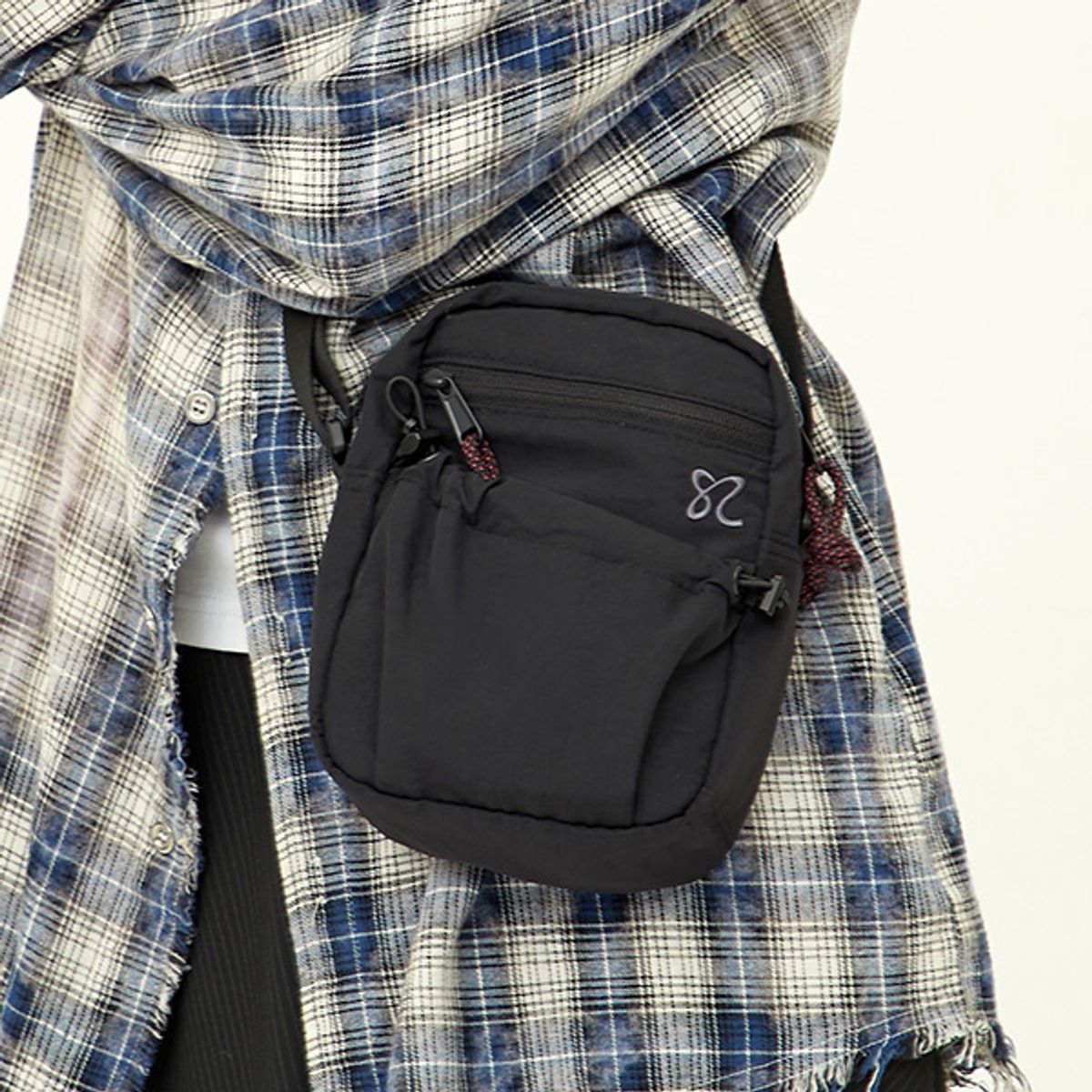 쌤소나이트 레드(SAMSONITE RED) LUMEA Cross Bag BLACK