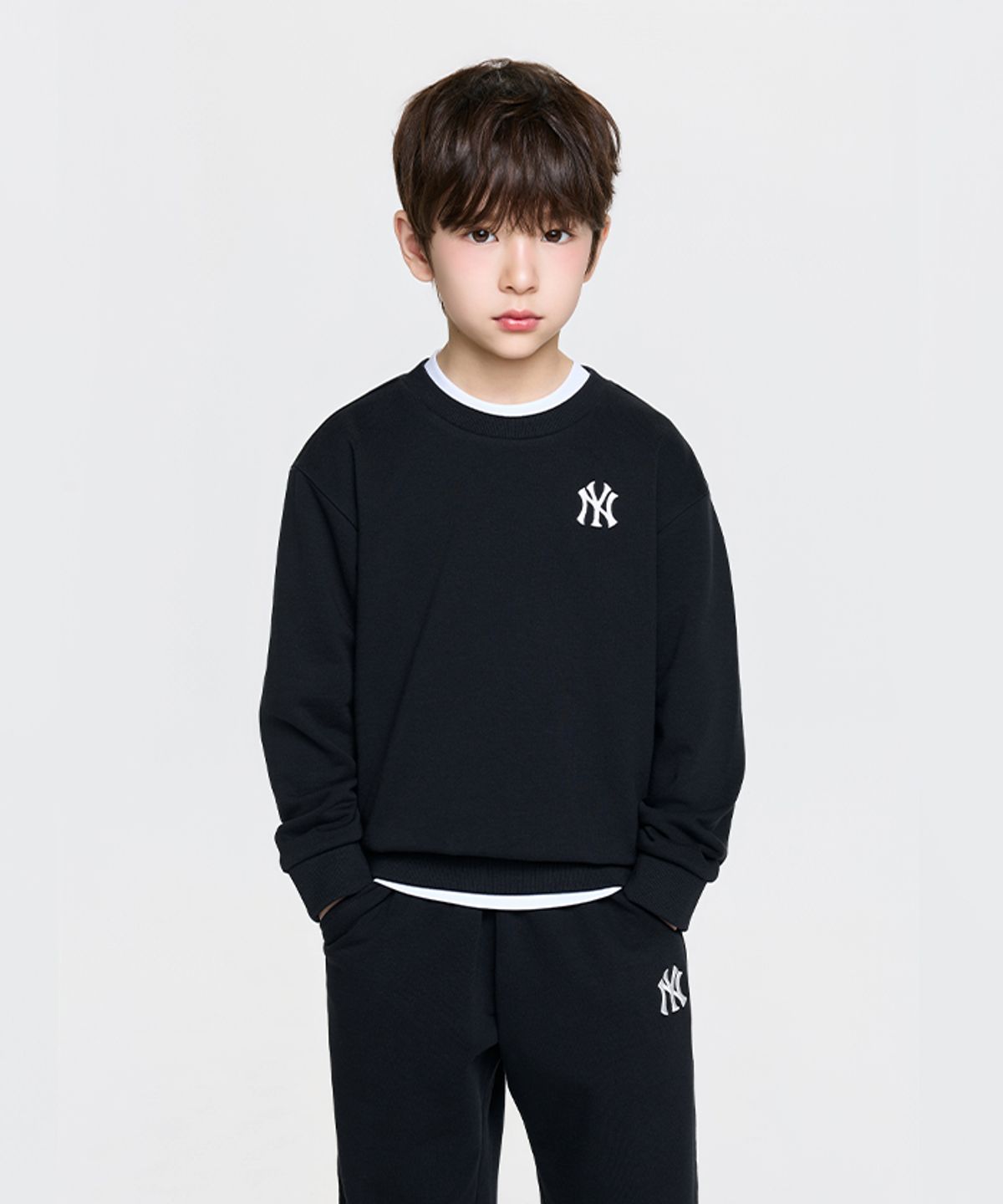 엠엘비 키즈(MLB KIDS) 베이직 스몰로고 맨투맨 NY (Black)