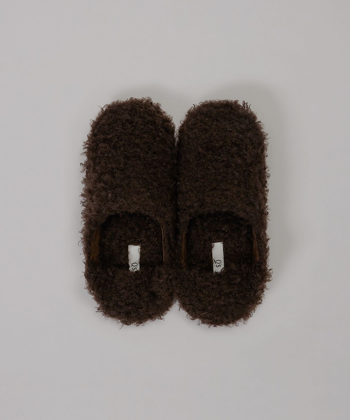 큐스(QS) Fuzzy Babouche Room Shoes (Brown)