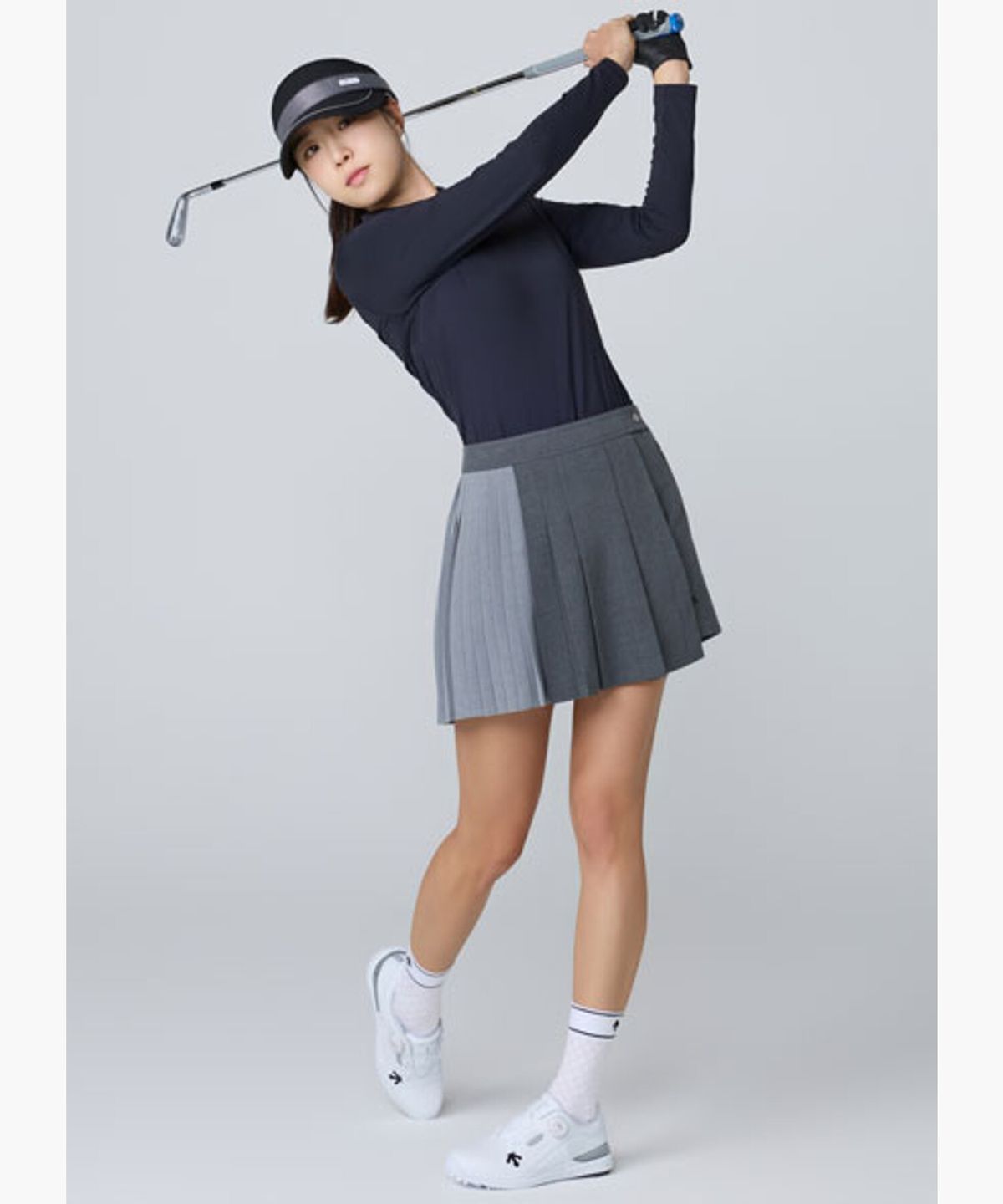 데상트 골프(DESCENTE GOLF) 여성 언발란스 플리츠 쇼츠  DR12WFSP11