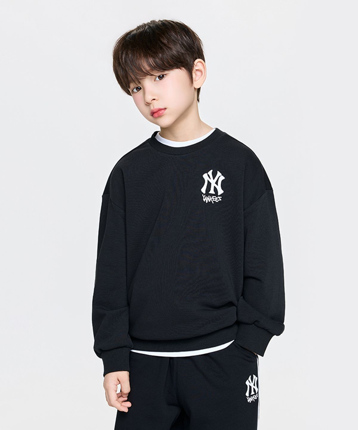 엠엘비 키즈(MLB KIDS) 스트릿 베이직 아트웍 맨투맨 NY (Black)