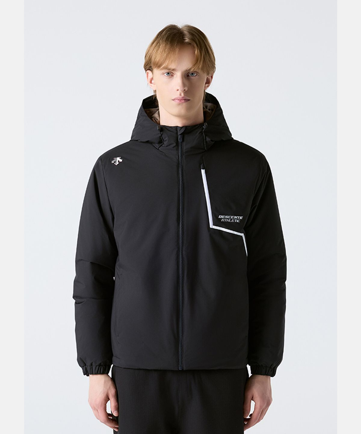 데상트(DESCENTE) 트레이닝 후드형 패딩 자켓 블랙 SR121TPD12