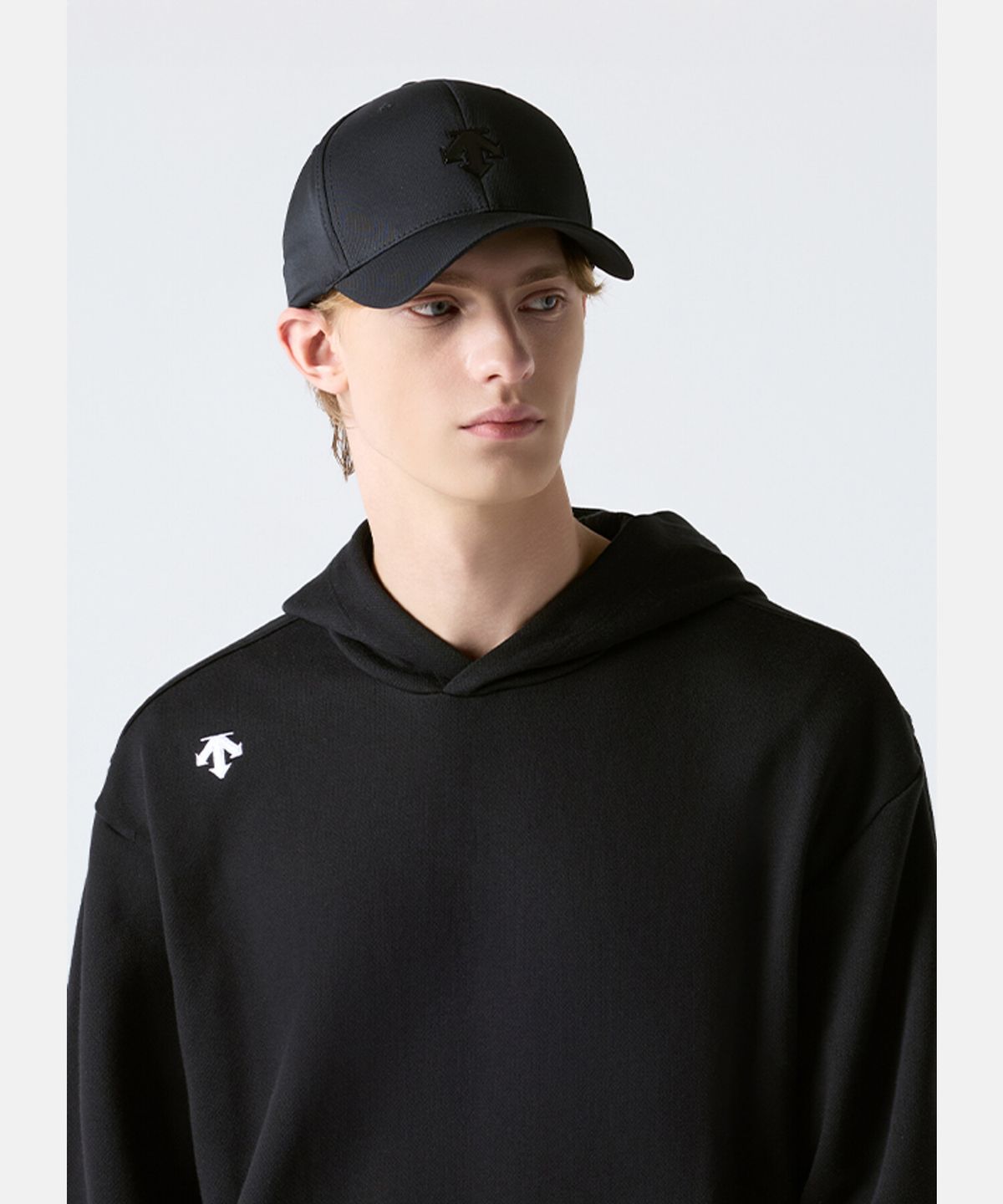 데상트(DESCENTE) 탁텔 볼캡 블랙 SR123UCP10
