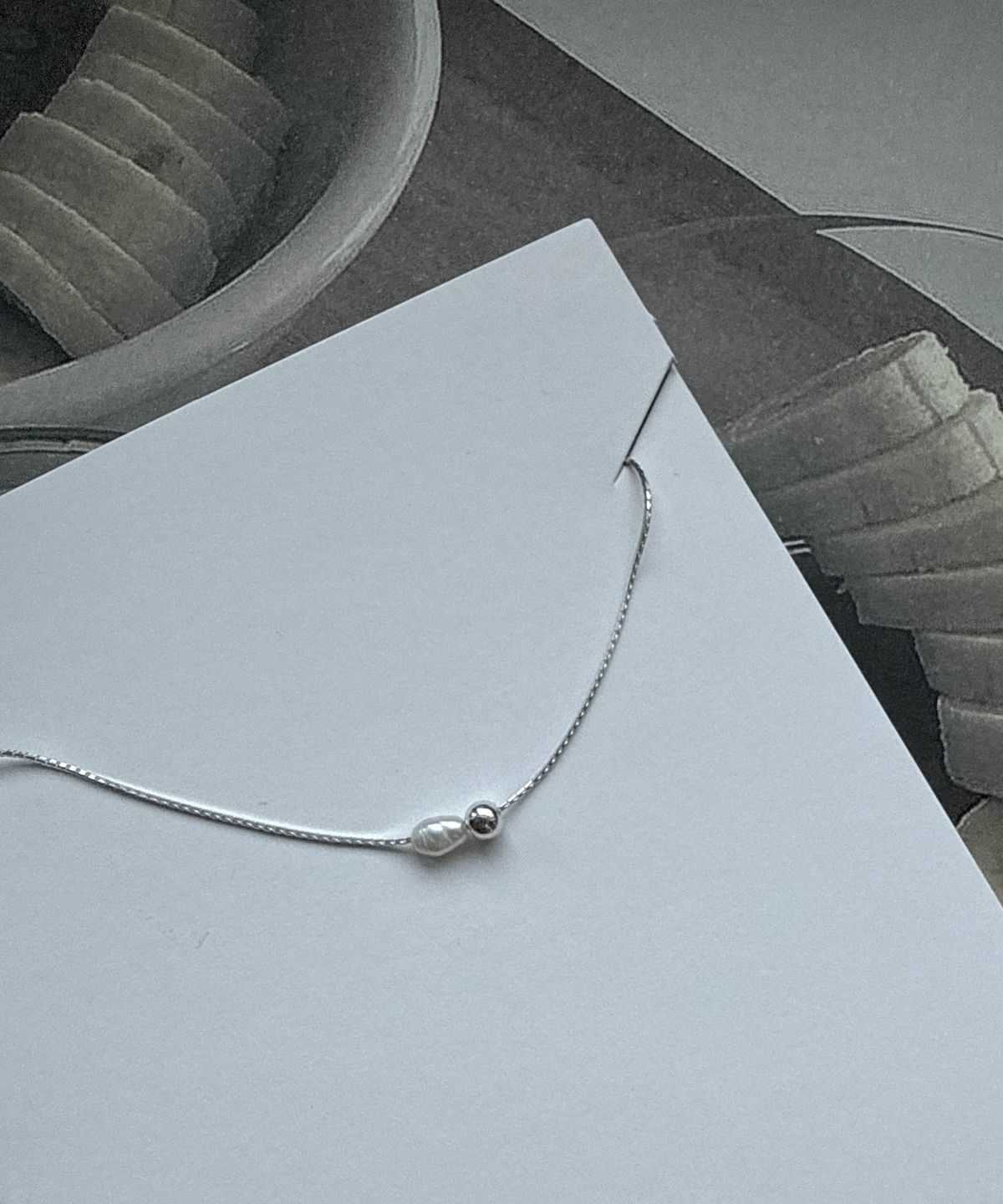 바라두(BARADU) 925 Baroque pearl point necklace