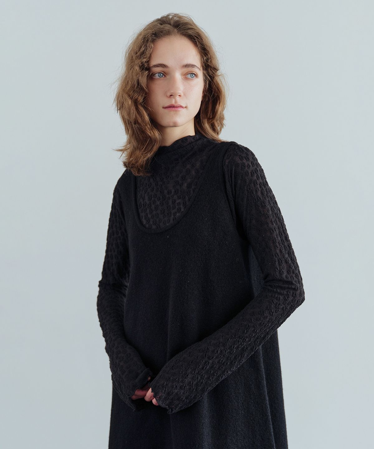 더라이(THERYE) Sheer Lace Long Sleeve(Black)