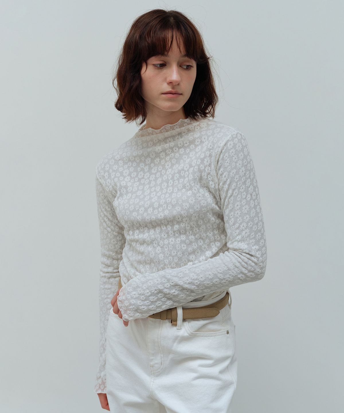 더라이(THERYE) Sheer Lace Long Sleeve(Cream)