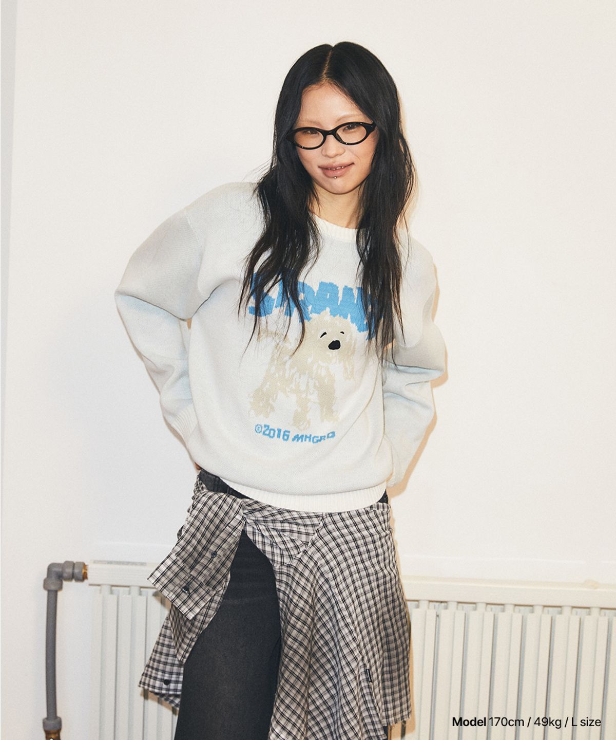 마하그리드(MAHAGRID) STRANGE PUPPY KNIT SWEATER IVORY(MG2FFMK603A)