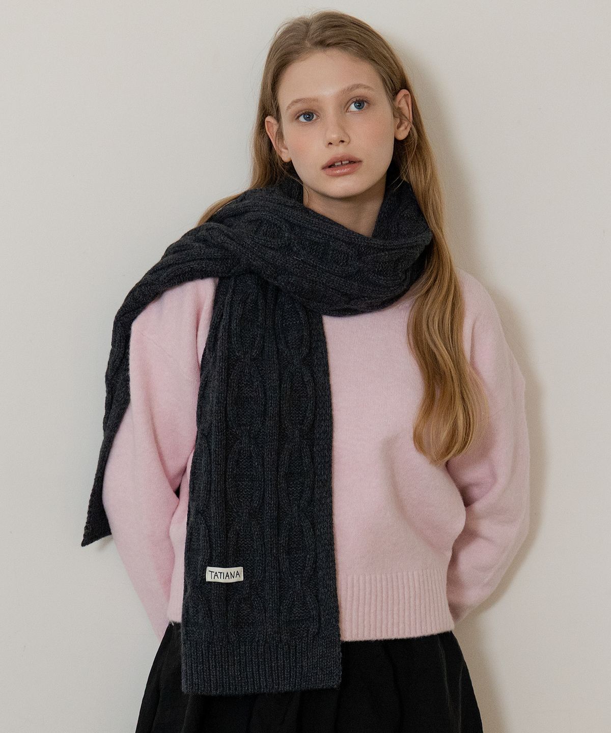 타티아나(TATIANA) 아란 케이블 니트 머플러 MF8228 3컬러