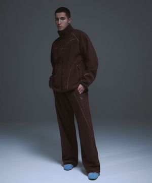 에센셜 퍼지 아크라인 집업+팬츠 브라운