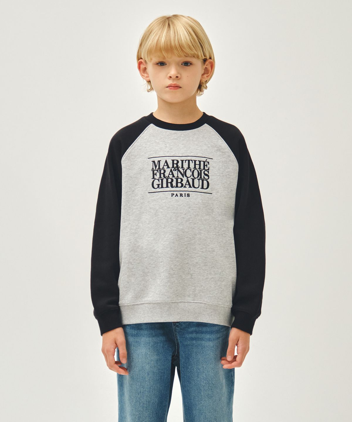 마리떼 키즈(MARITHÉ KIDS) KIDS CLASSIC LOGO COLOR BLOCK RAGLAN SWEATSHIRT black
