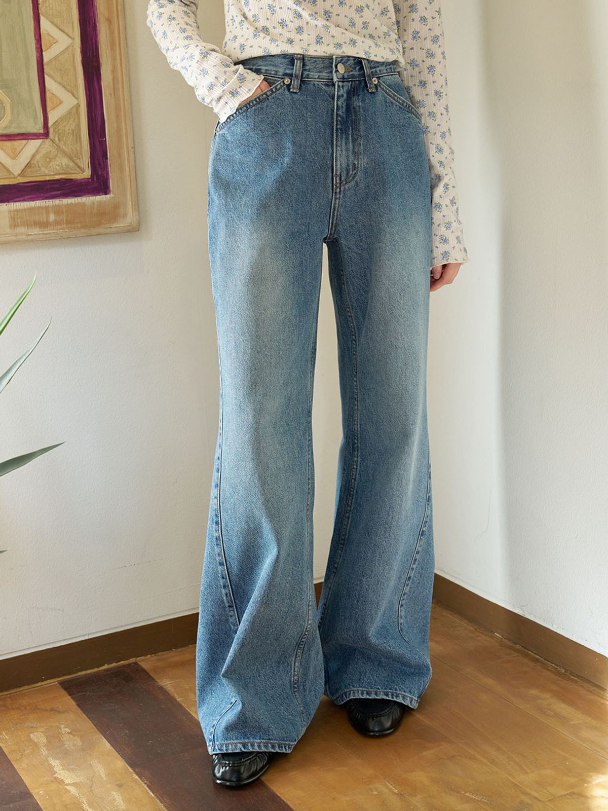 뮈뮈에르(MUEMUER) Non Fade Wide Boot Cut Denim Pants MU2611DN501V