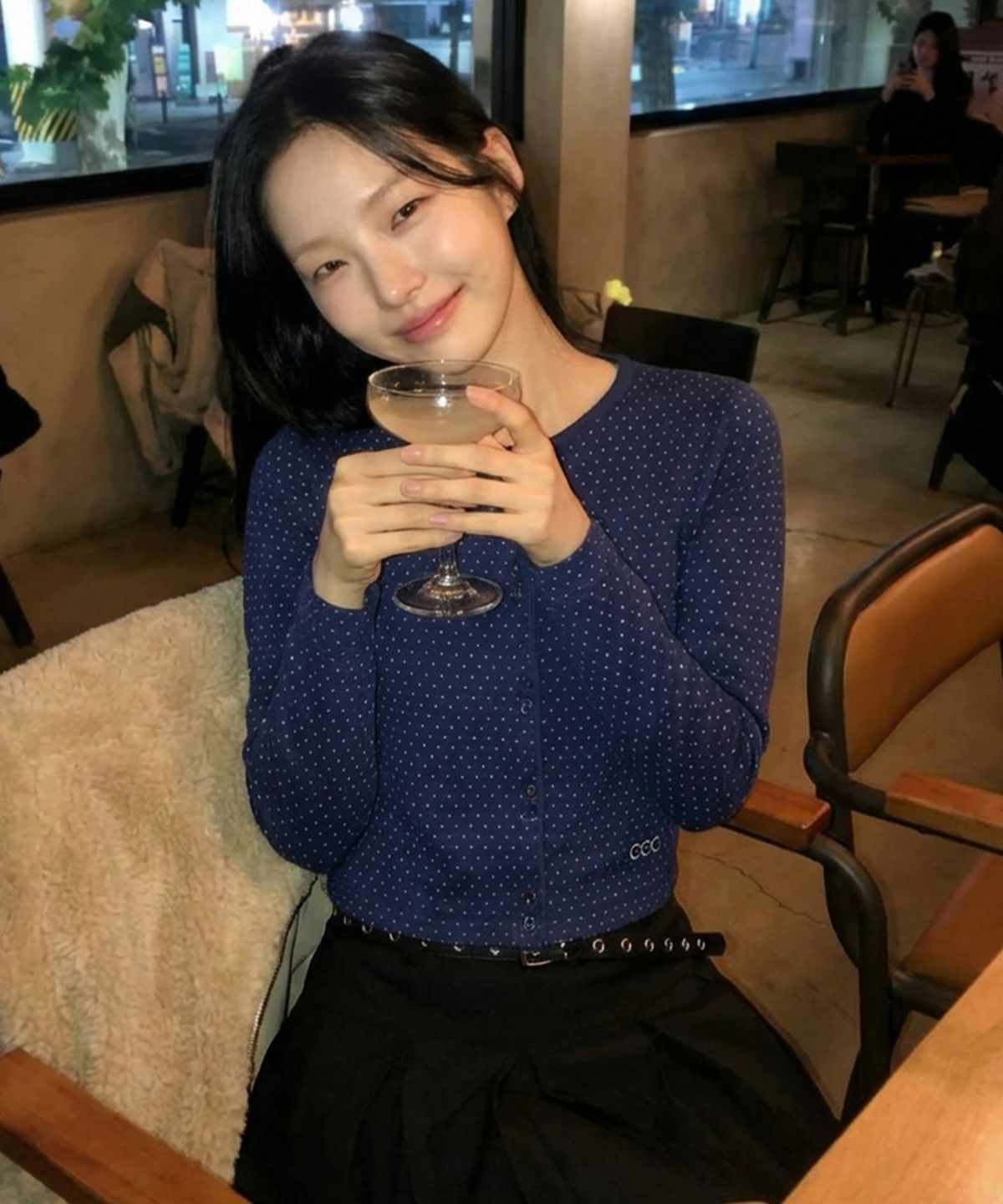 칙스(CHICKS) 도트 패턴 라운드 가디건 네이비