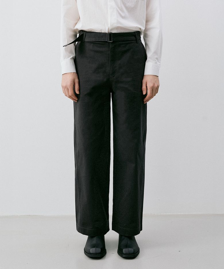 BELTED STRAIGHT CHINO PANTS_CHARCOAL
