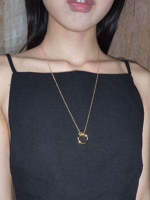 KNOT PENDANT NECKLACE