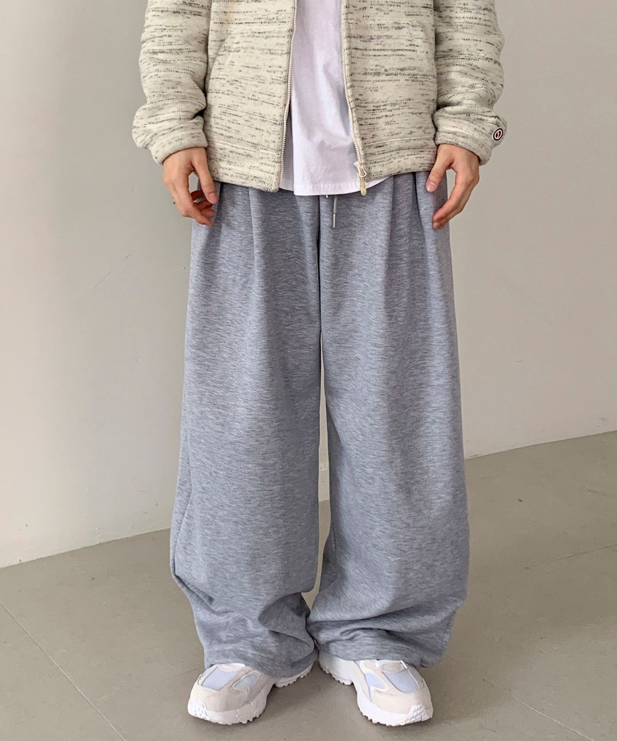 락트개러지(ROCKED GARAGE) UNISEX 페이 기모 더블 핀턱 벌룬 투웨이 와이드 트레이닝 팬츠_그레이