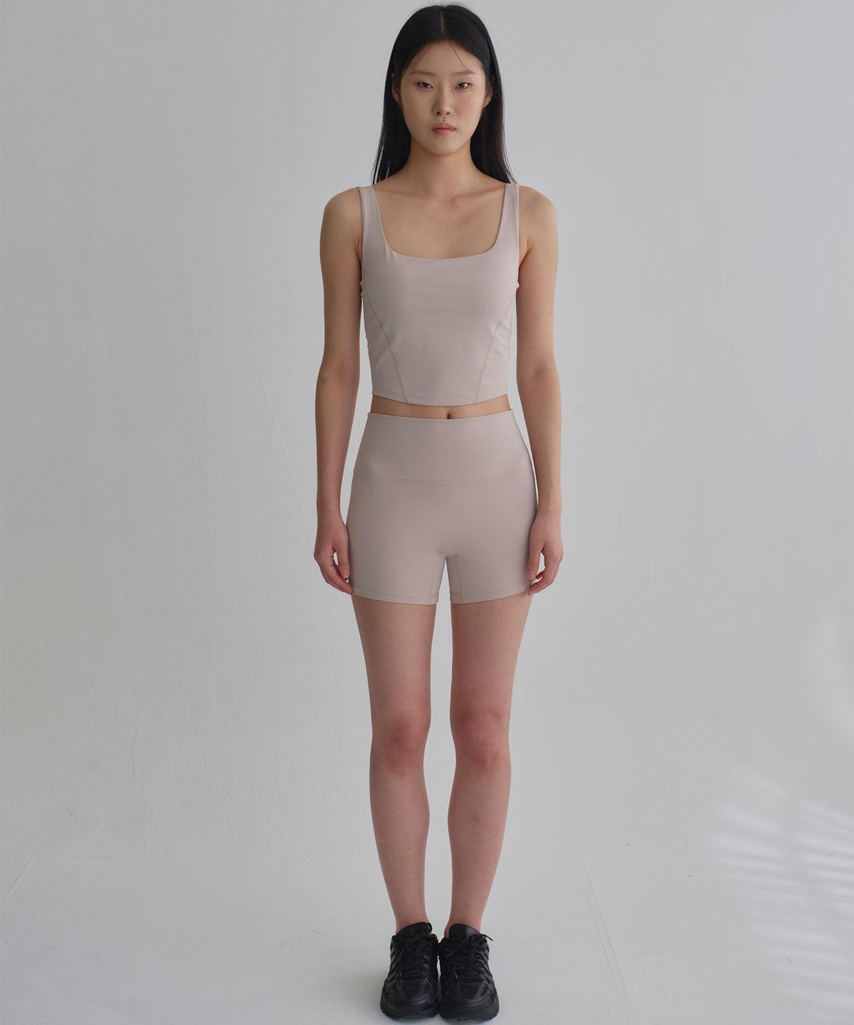 온유어오운(ONYOUROWN) SOFT SHORTS LEGGINGS ( BEIGE )