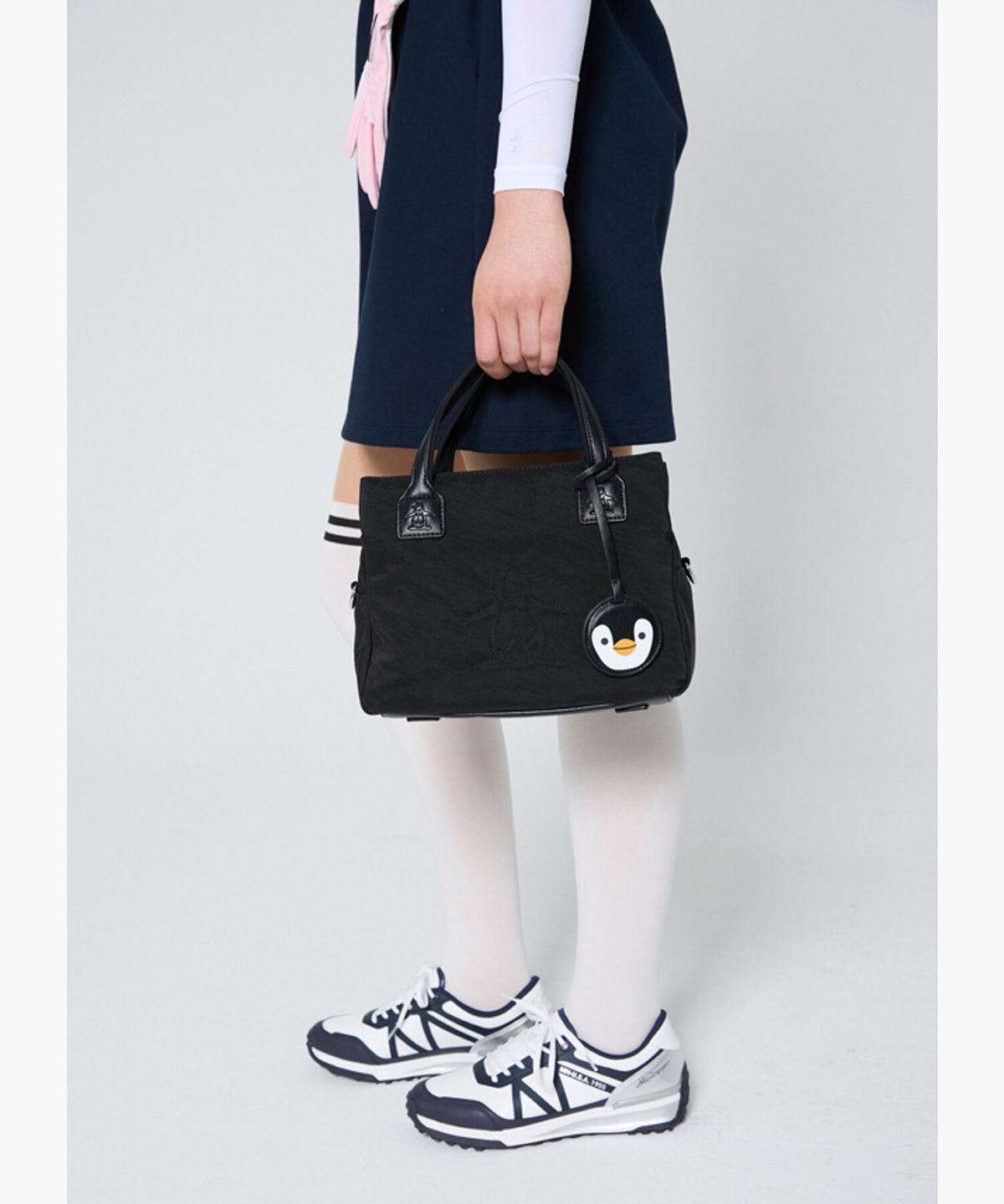 먼싱웨어(MUNSINGWEAR) 여성 에센셜 펭귄 토트백 블랙 MR122LBG11