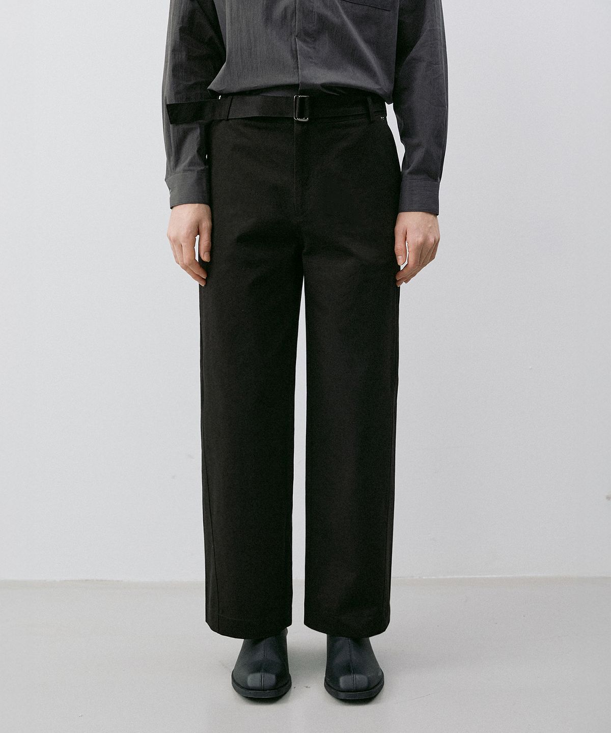 르엠토(L'EMTO) BELTED STRAIGHT CHINO PANTS_BLACK