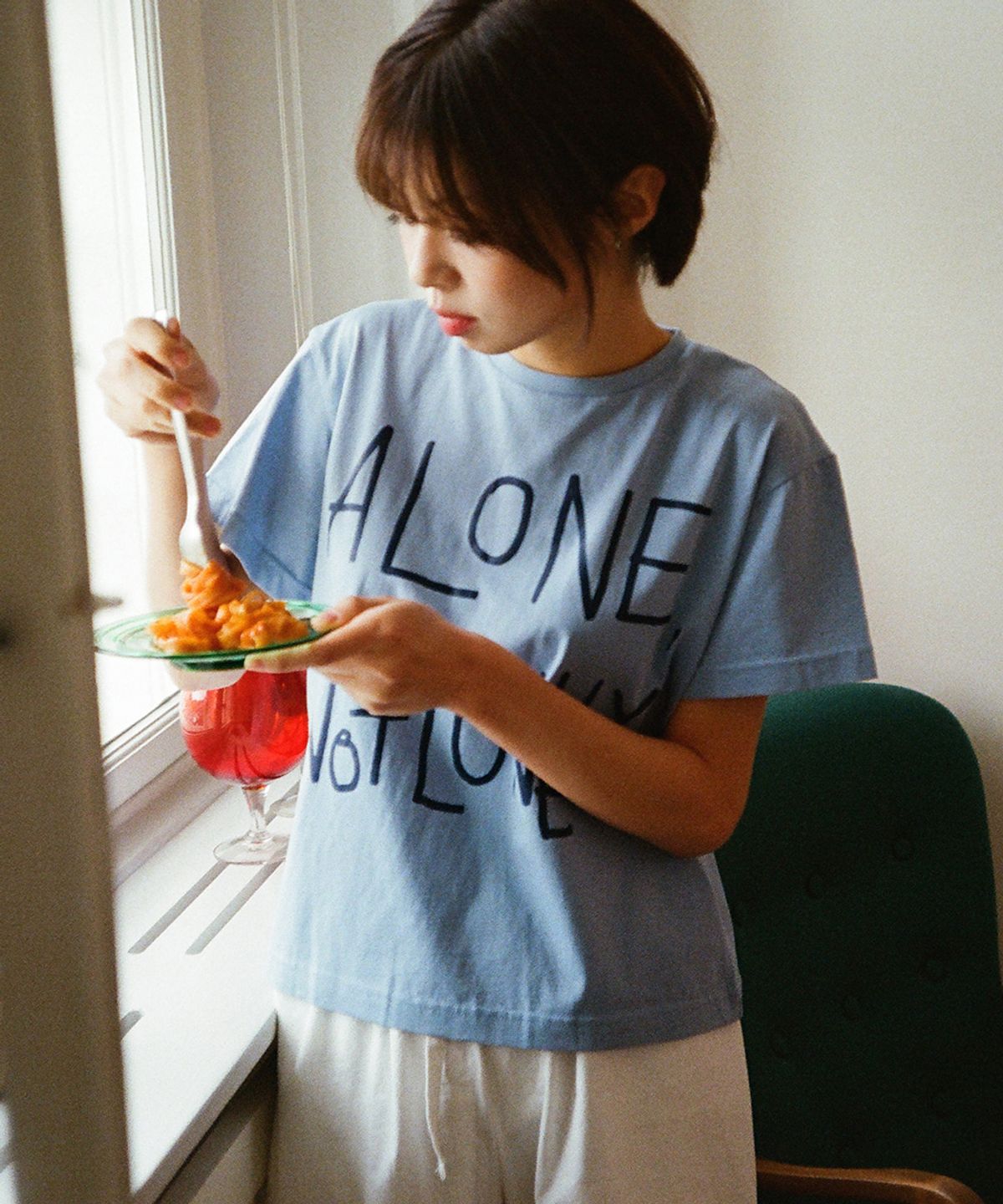 홀리데이비지터(HOLIDAYVISITOR) 실켓 코튼 반팔 티셔츠_어론낫론니