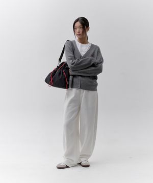 키르시 포켓 스트링 크로스백 [블랙]