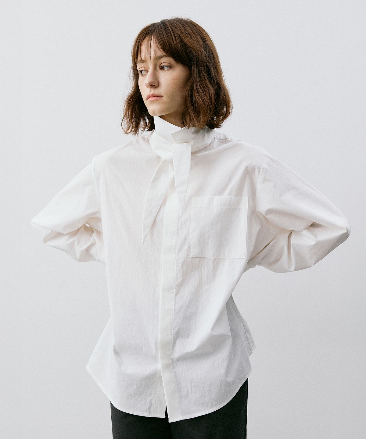 르엠토(L'EMTO) HIDDEN BUTTON SCARF SHIRT_WHITE