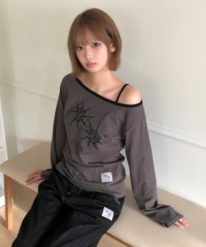 솔루나 원 숄더 배색 긴팔 티 (2컬러)