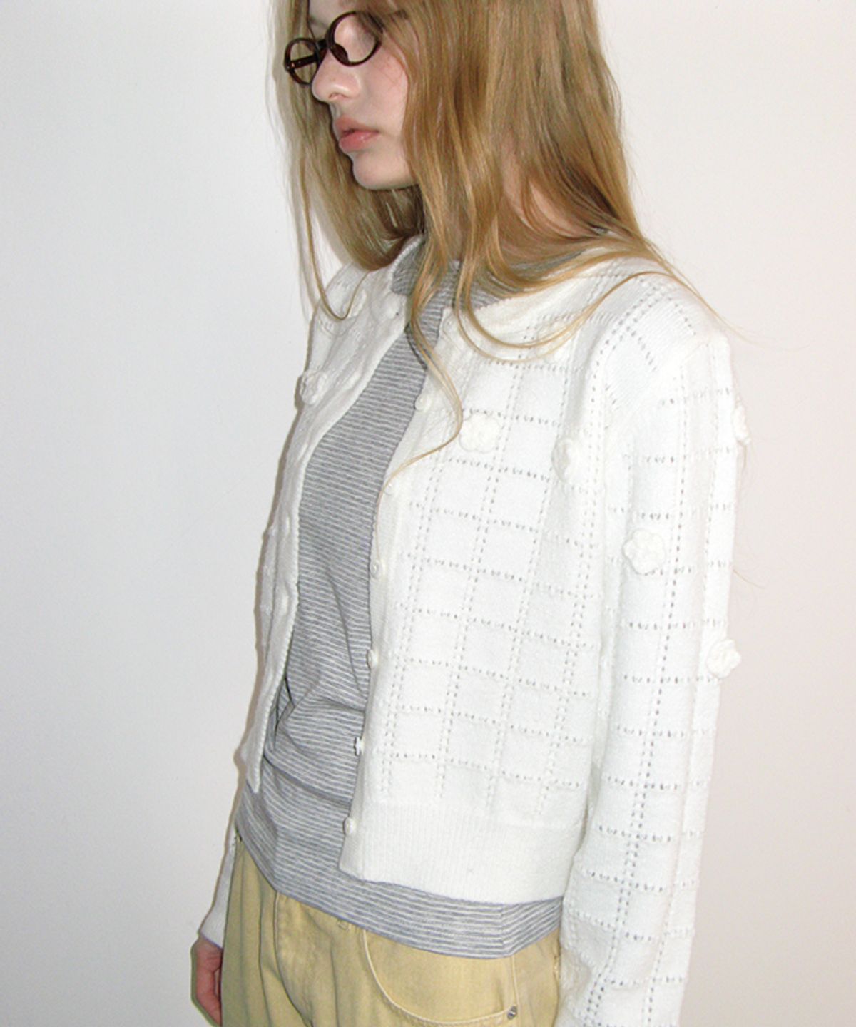론론(RONRON) CROCHET FLOWER HANDMADE KNIT CARDIGAN IVORY