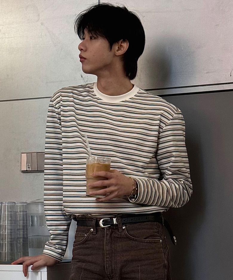 스트라이프 오버핏 긴팔 티셔츠