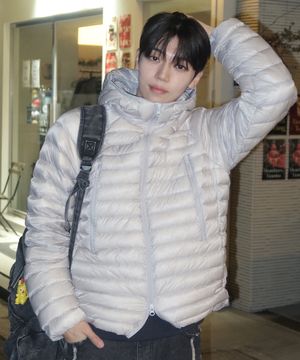 라이트 후드 경량 다운 점퍼 - 3color