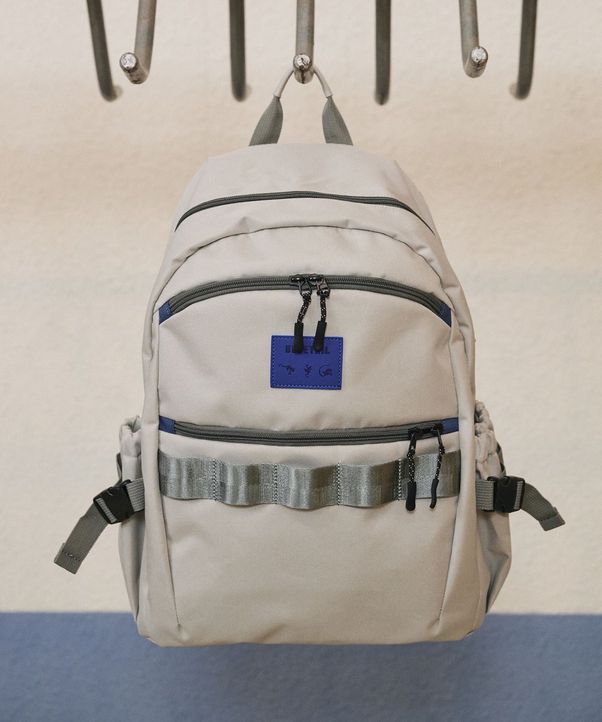블루테일(BLUETAIL) AZA1AB02BG 베이지 백팩