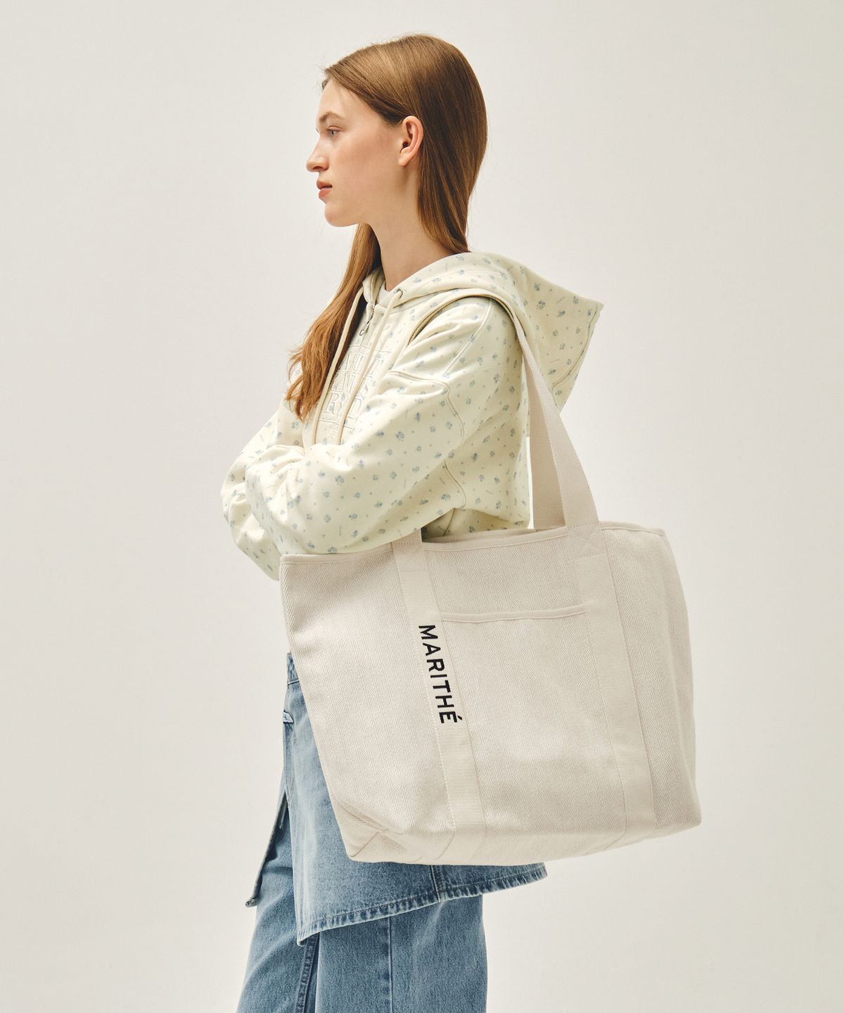 마리떼 프랑소와 저버(MARITHÉ + FRANҪOIS GIRBAUD) REGULAR LOGO BIG COTTON BAG natural