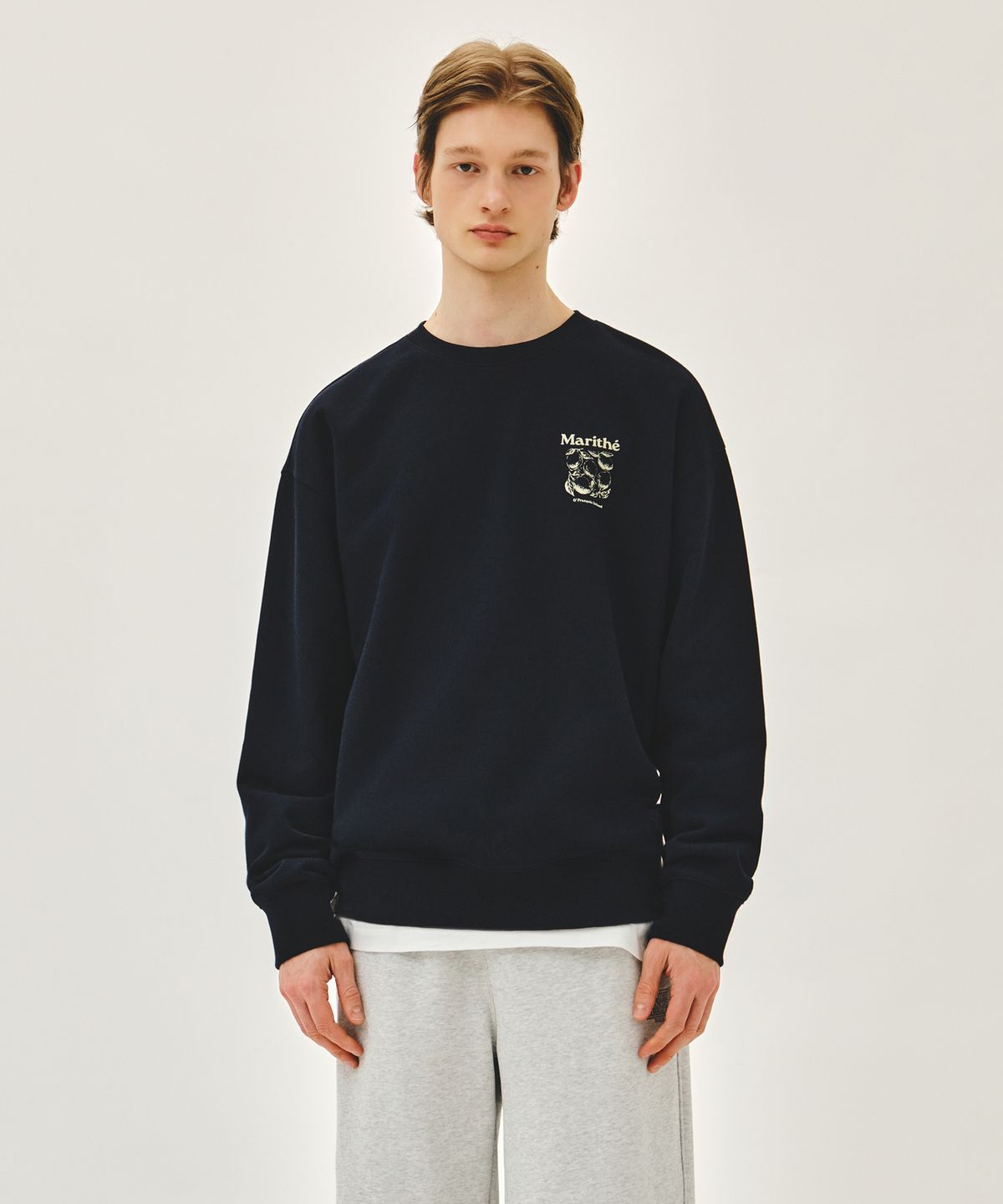 마리떼 프랑소와 저버(MARITHÉ + FRANҪOIS GIRBAUD) [REGEN] LEMON GRAPHIC OVERSIZED SWEATSHIRT navy