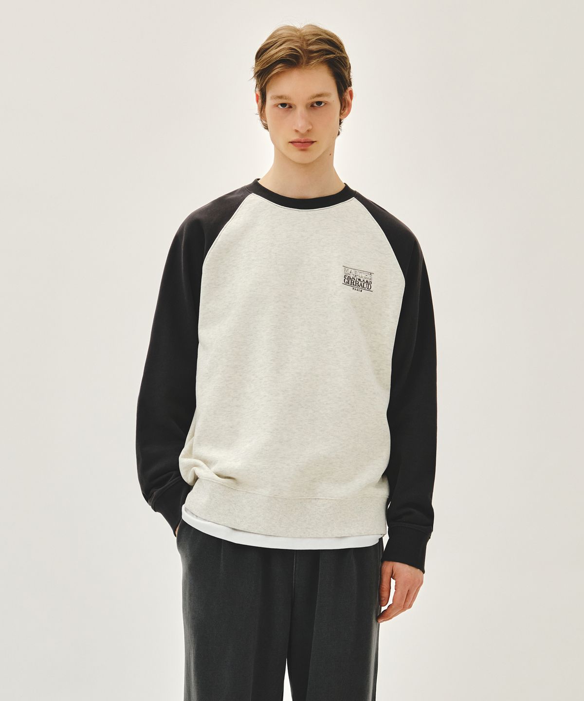 마리떼 프랑소와 저버(MARITHÉ + FRANҪOIS GIRBAUD) SMALL CLASSIC LOGO COLOR BLOCK SWEATSHIRT charcoal
