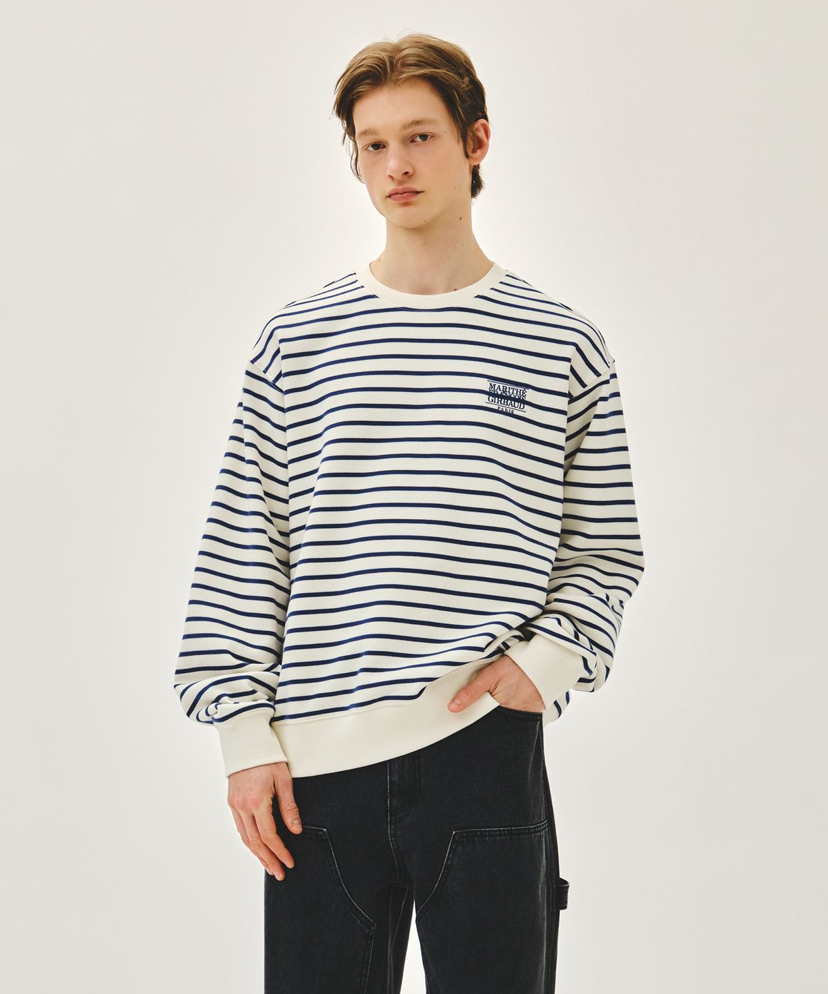 마리떼 프랑소와 저버(MARITHÉ + FRANҪOIS GIRBAUD) SMALL CLASSIC LOGO STRIPE SWEATSHIRT ivory