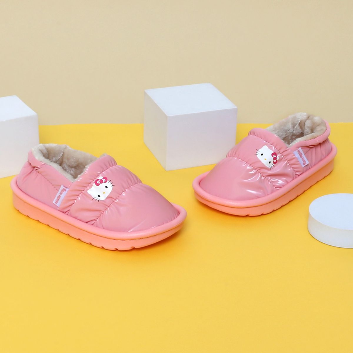 산리오 키즈(SANRIO) 헬로키티 캐니 경량 방한화