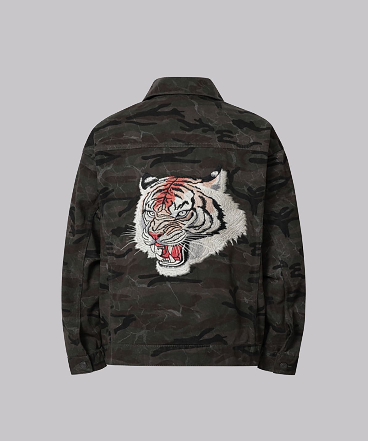 코너블레스(CORNERBLESS) TIGER EMBRO DARK CAMO JACKET