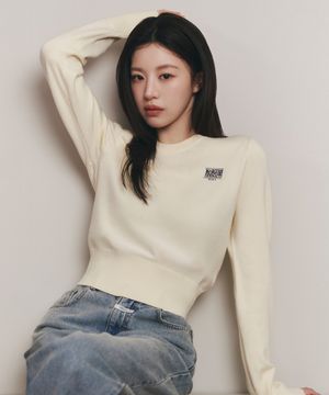 [고윤정 착장] W SMALL CLASSIC LOGO CROP KNIT PULLOVER ivory
