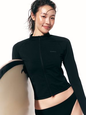 우먼 에센셜 크롭 집업 래쉬가드 블랙 (B6SWWCZ001BLK)